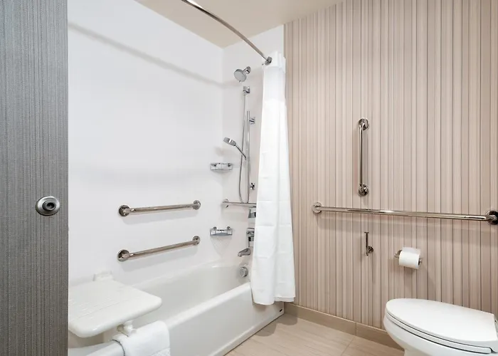 Courtyard By Marriott Charleston-north Charleston 3*