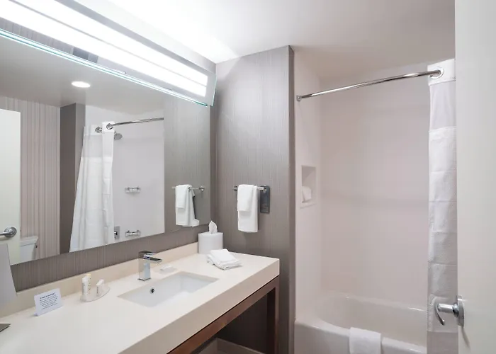 Courtyard By Marriott Charleston-north Charleston Hotel