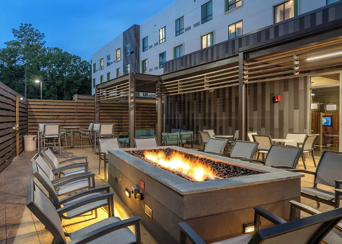 Courtyard By Marriott Charleston-north Charleston Hotel