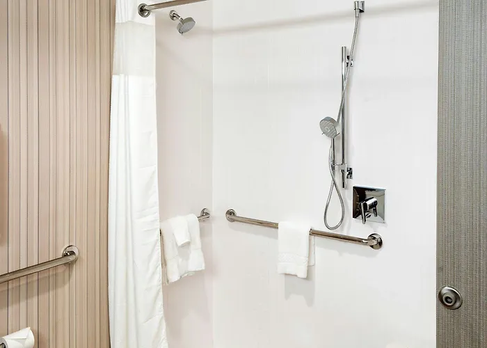 Courtyard By Marriott Charleston-north Charleston
